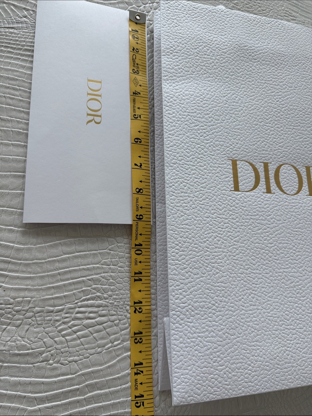 Dior White Textured Gift bag, envelope , ribbon with Gold Logo, New - Picture 7 of 11